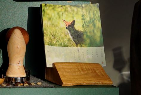 Tischkalender am Marktstand